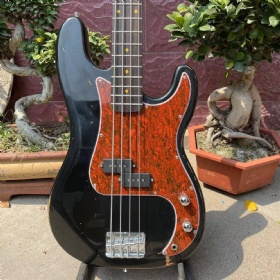 Custom 4 Strings P Precise Bass Guitar in Vintage Relic Finishing in Black Accept Bass OEM