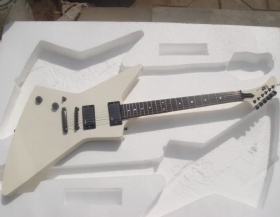 Custom 6 Strings James Hetfield Lefty Electric Guitar in White Color