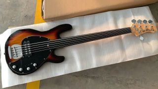 Custom sunburst music man stingRay5 bass 9V active pickups musicman electric bass guitar ebony fretboard fretless bass